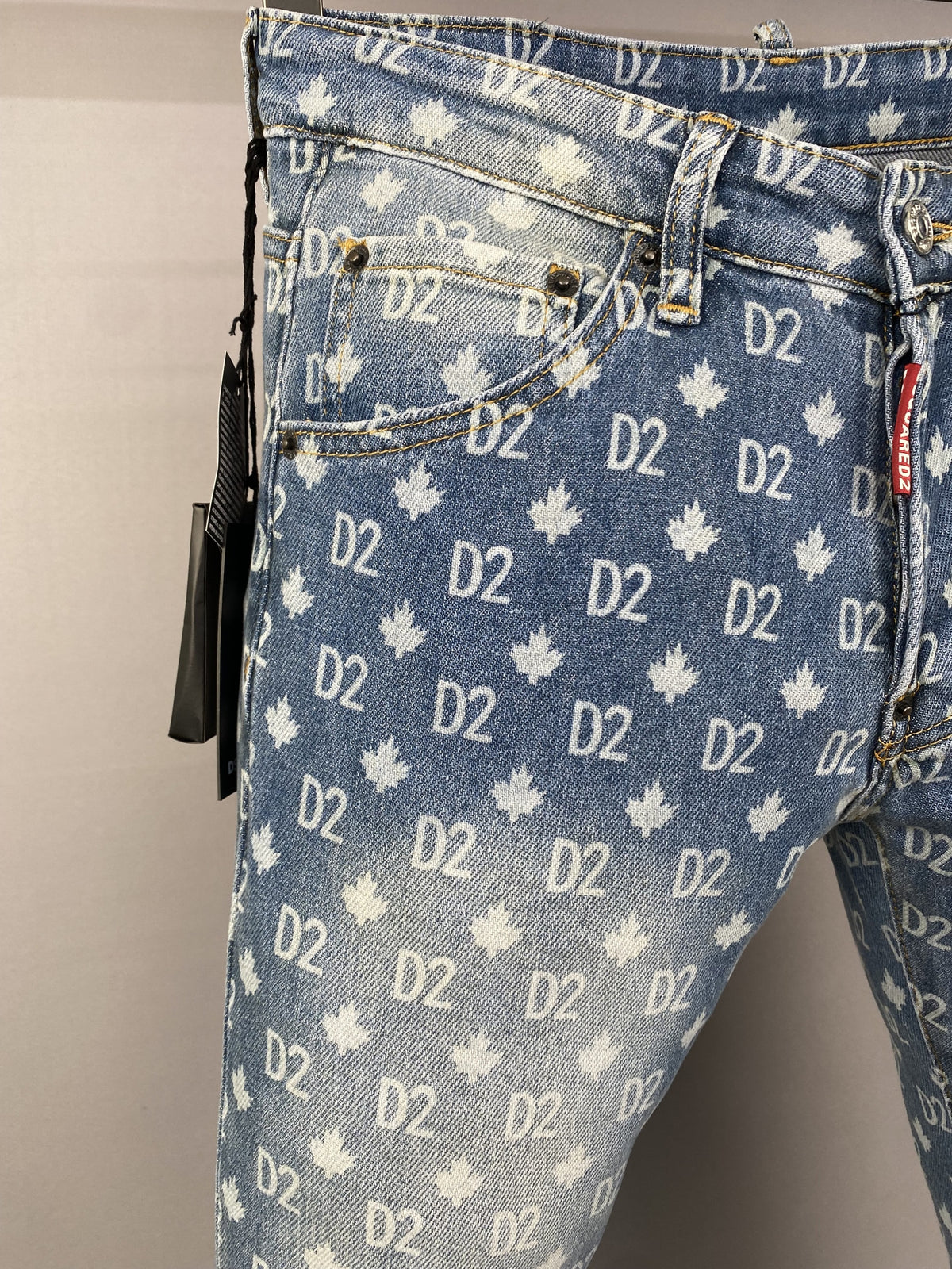 DSQ2 Maple Leaf Jeans