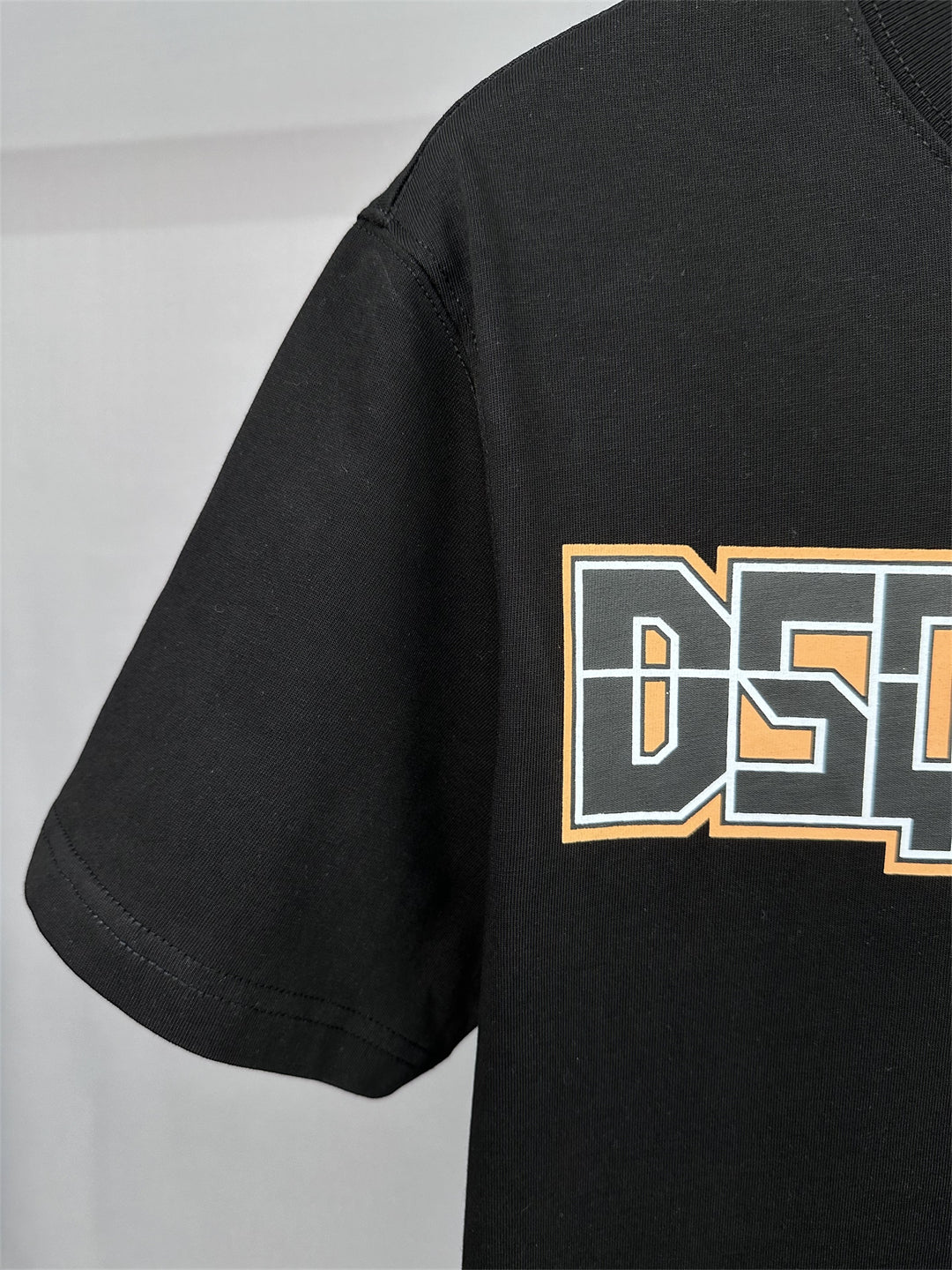 DSQ2 T-shirt Logo