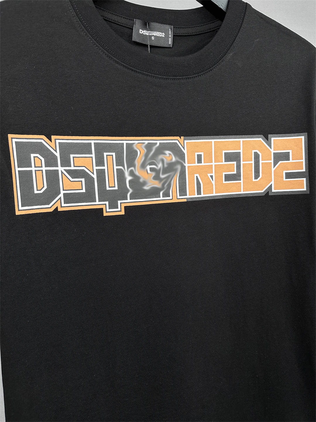 DSQ2 T-shirt Logo